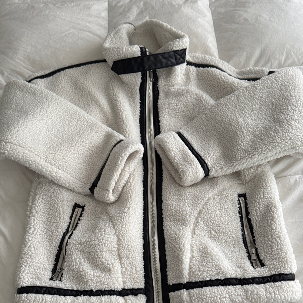 Abercrombie & Fitch Contrast Trim Sherpa Aviator Jacket
